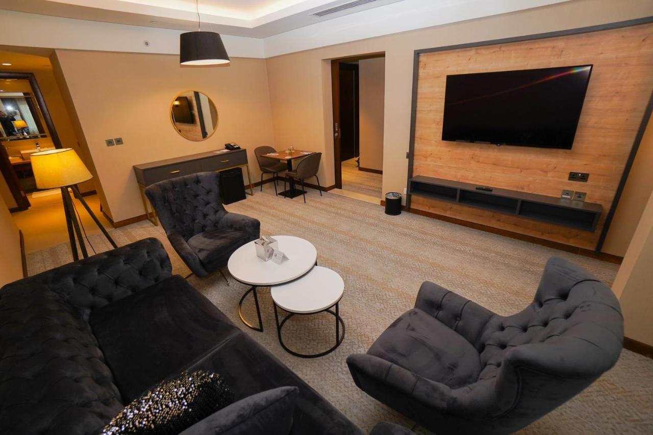 The Grand Lux Hotel Doha Eksteriør bilde