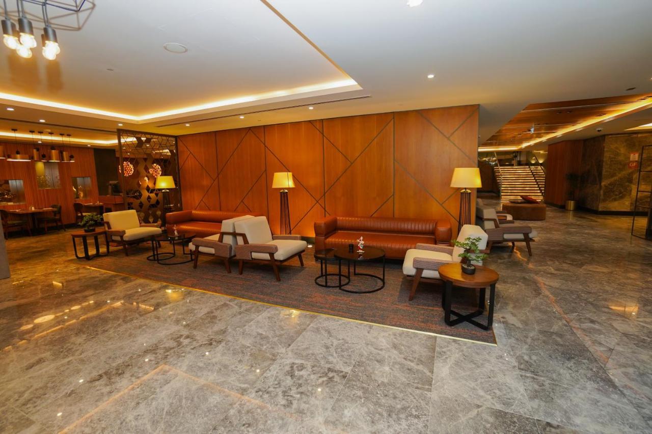 The Grand Lux Hotel Doha Eksteriør bilde The lobby of the hotel